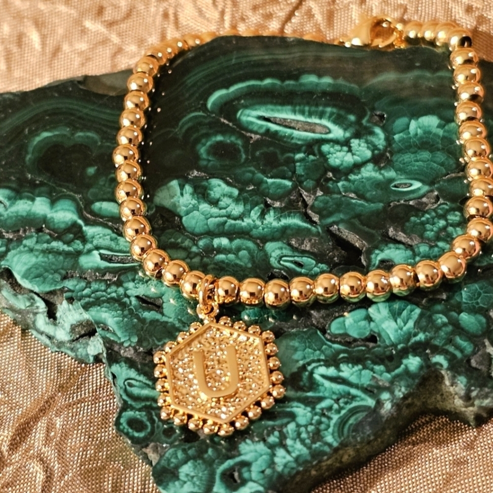 NEW Elegant Gold Beaded Initial "U" Bracelet B1P22